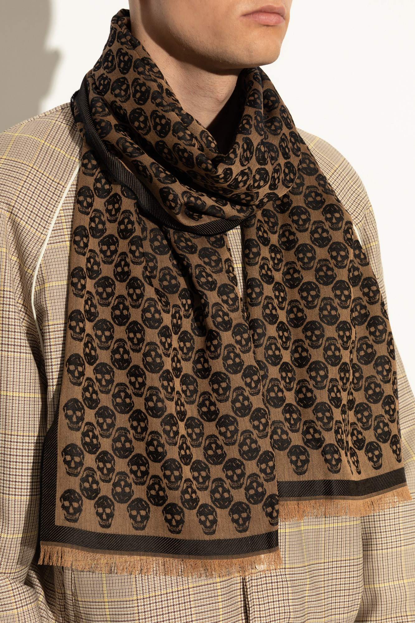 スカーフ alexander mcqueen SCARF (8164333001Q 6168) Alexander McQueen Scarf with logo | Men's Accessories | Vitkac